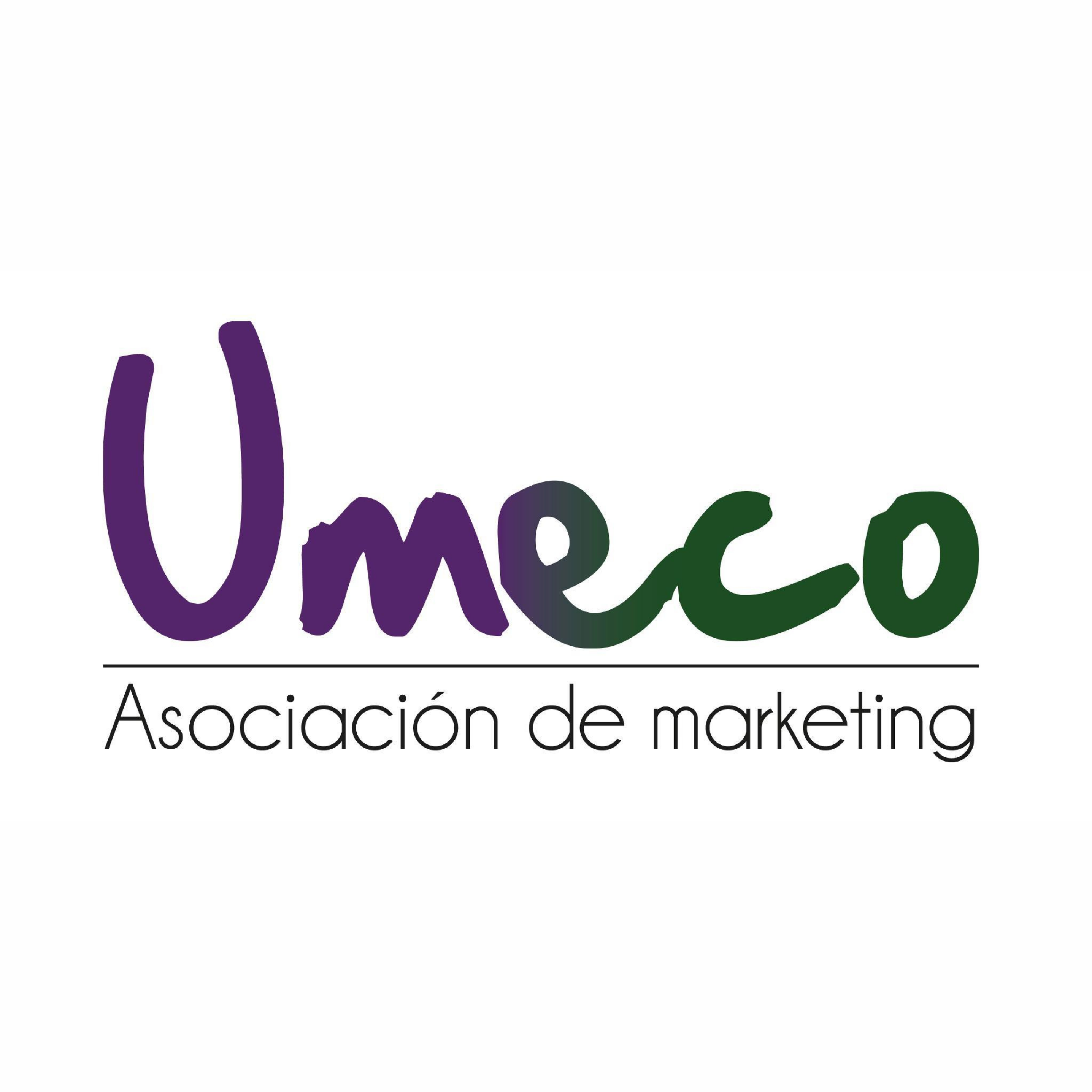 Logo von UMECO, Asociación de Marketing mit einem Farbverlauf von Lila zu Grün, der an die Farben von Málaga erinnert. Das Wort 'Umeco' ist in einer stilisierten Schrift geschrieben, unterstrichen von einer horizontalen Linie, mit dem Text 'Asociación de Marketing' in einer modernen Schrift darunter.